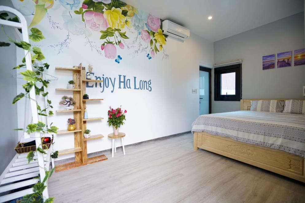 Almor Hostel With Pool In Right Center Ha Long Exterior photo