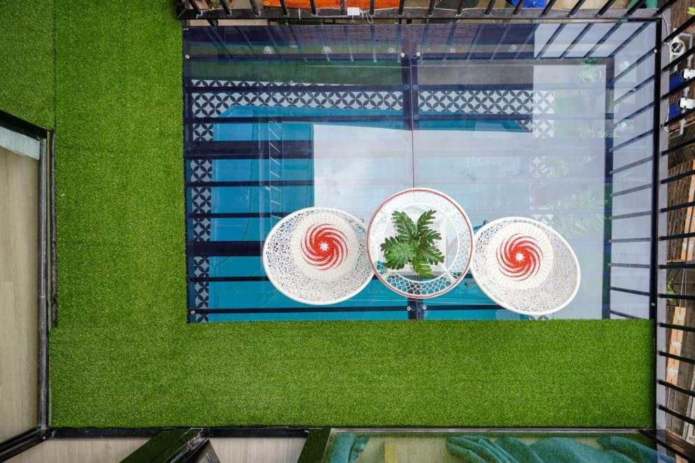 Almor Hostel With Pool In Right Center Ha Long Exterior photo